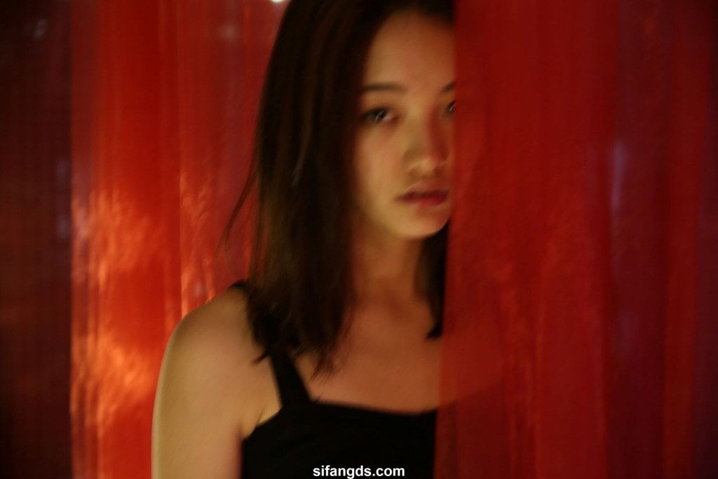 【国模套图】国模晶晶学姐人体私拍套图2 [Chinese model set]