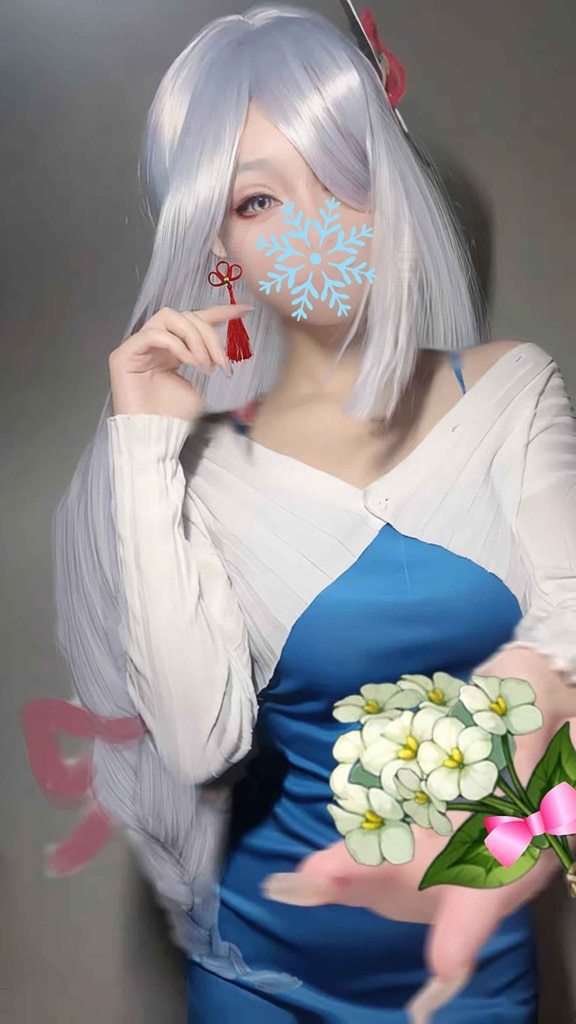 Quan冉有点饿  申鹤同人礼服 Quan Ran is a little hungry  Shen He fan dress