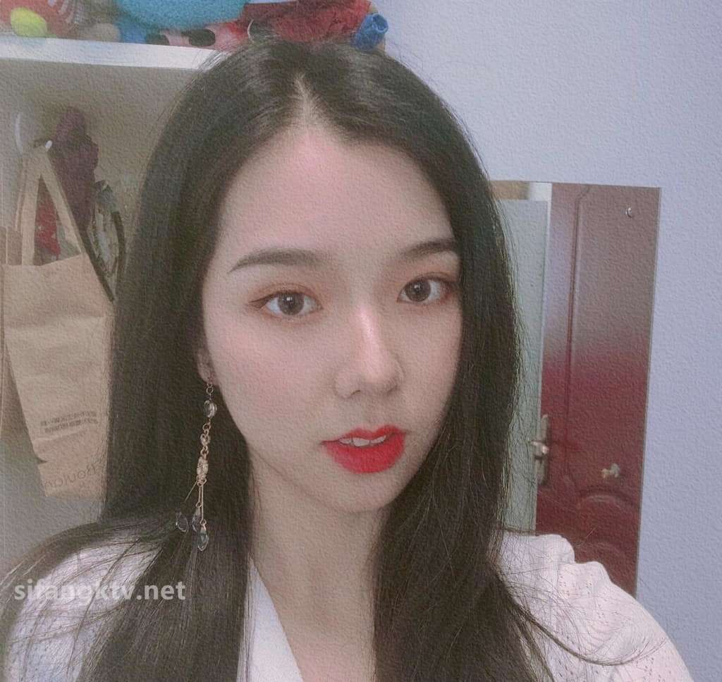 极品女白领反差婊子甜美的多毛妹子被捆绑口塞调教性爱啪啪 The best female whitecollar contrast bitch. A sweet and hairy girl is bound and gagged, trained and fucked.