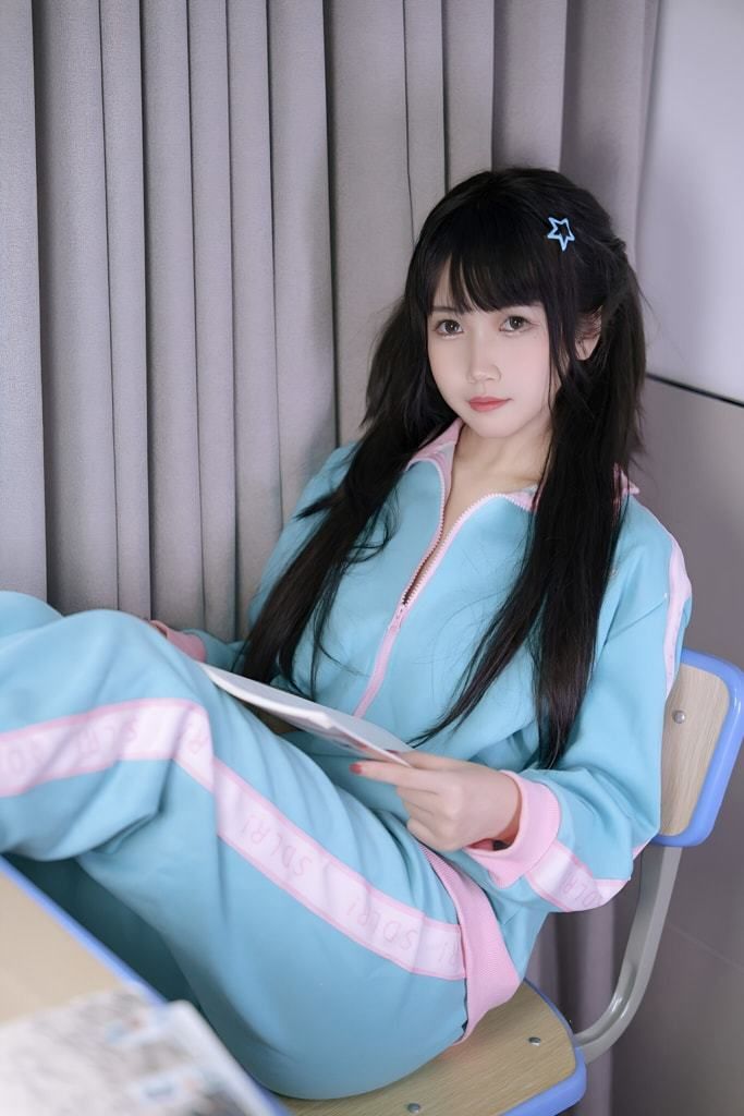 不呆猫《涂油教室实习生》 "The Intern in the Classroo