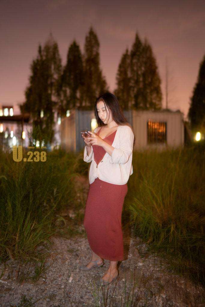 极品小仙夜间超大尺度外拍套图官方原版 The official original version of the extremely largescale outdoor shooting set of the best fairy at night