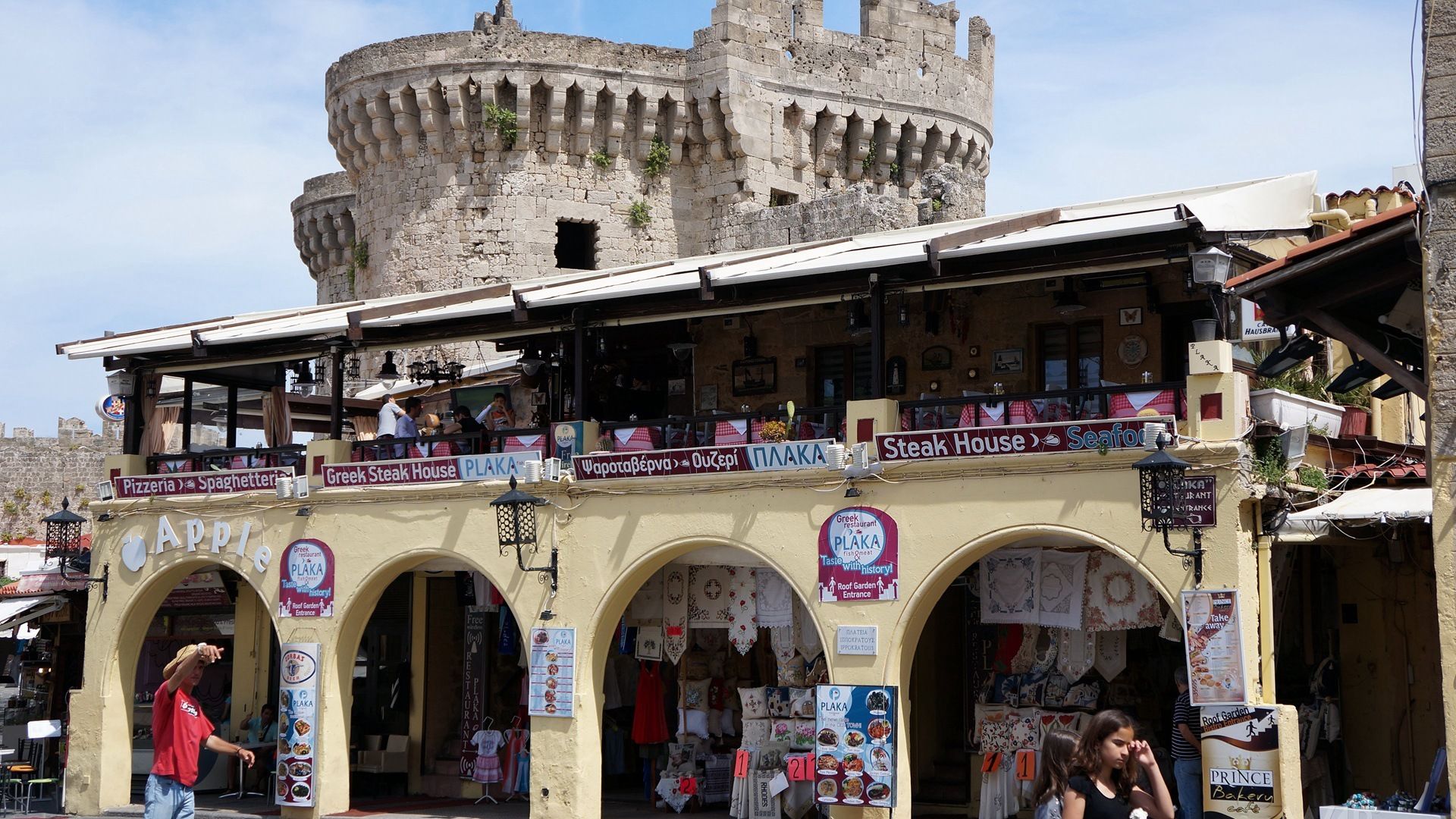 熙熙攘攘活色生香 Bustling and lively