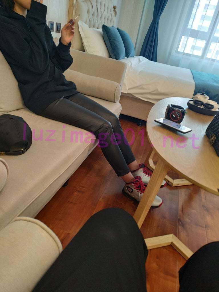 国模瑄瑄大尺度性爱人体私拍套图 Chinese model Xuanxuan's largescale sexual body private photoshoot set