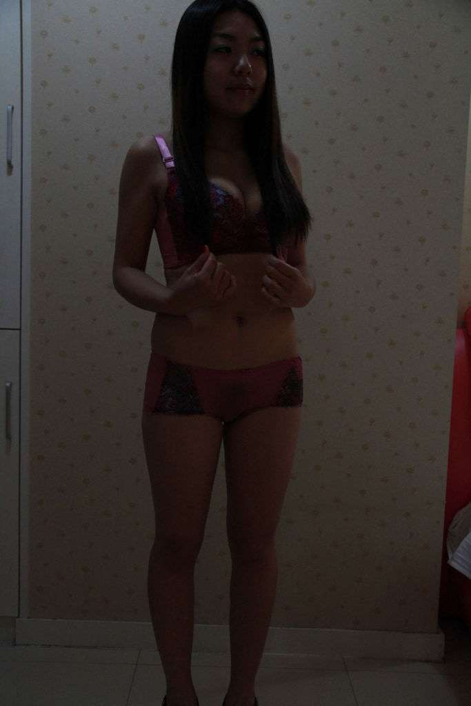 国模黄儿大尺度性爱人体私拍套图 Chinese model Huang Er's largescale sexual body private photoshoot set