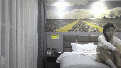 胖爷的奇妙之旅极品JK小萝莉，这钱赚的不容易，清纯小美女换上丝袜