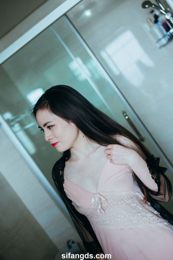 【国模套图】摄影师流出素人私房照 1 [Chinese model set] P