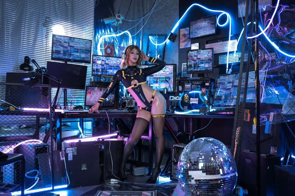 奶桃《骇入》 Milk peach "Scared"