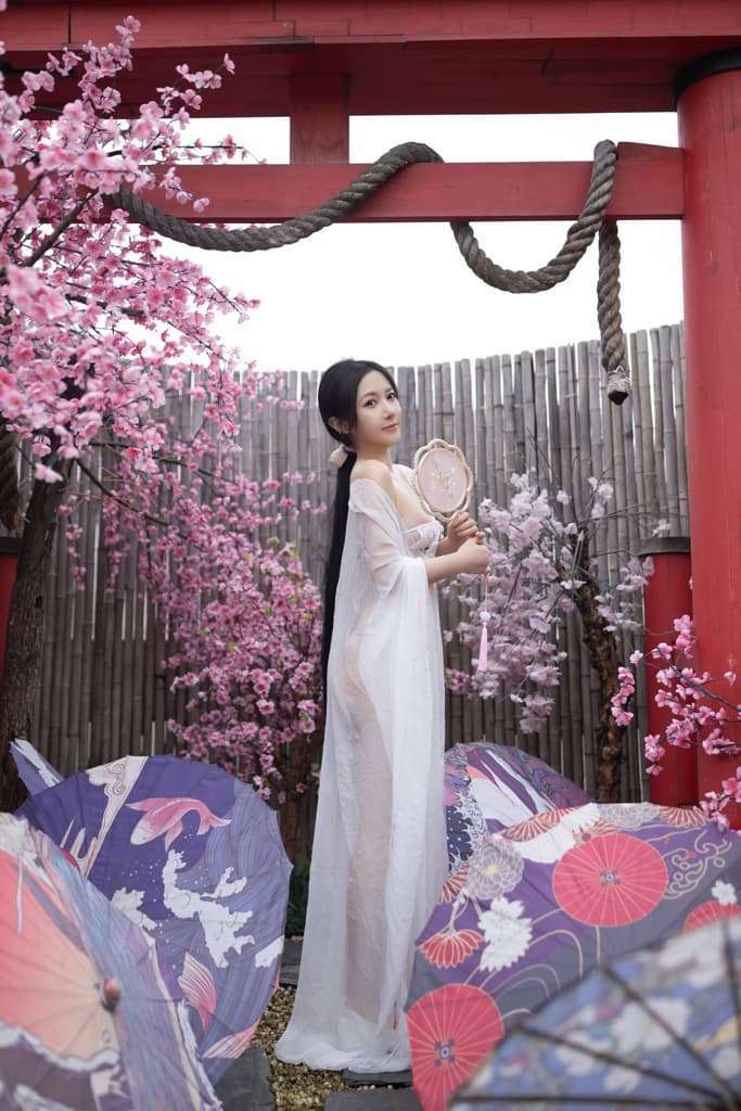 鱼子酱Fish  花想容 Caviar Fish  Hua Xiangrong