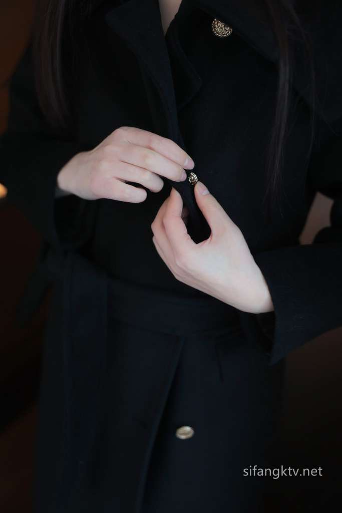 晚苏susu  黑色外套 late susu  black jacket