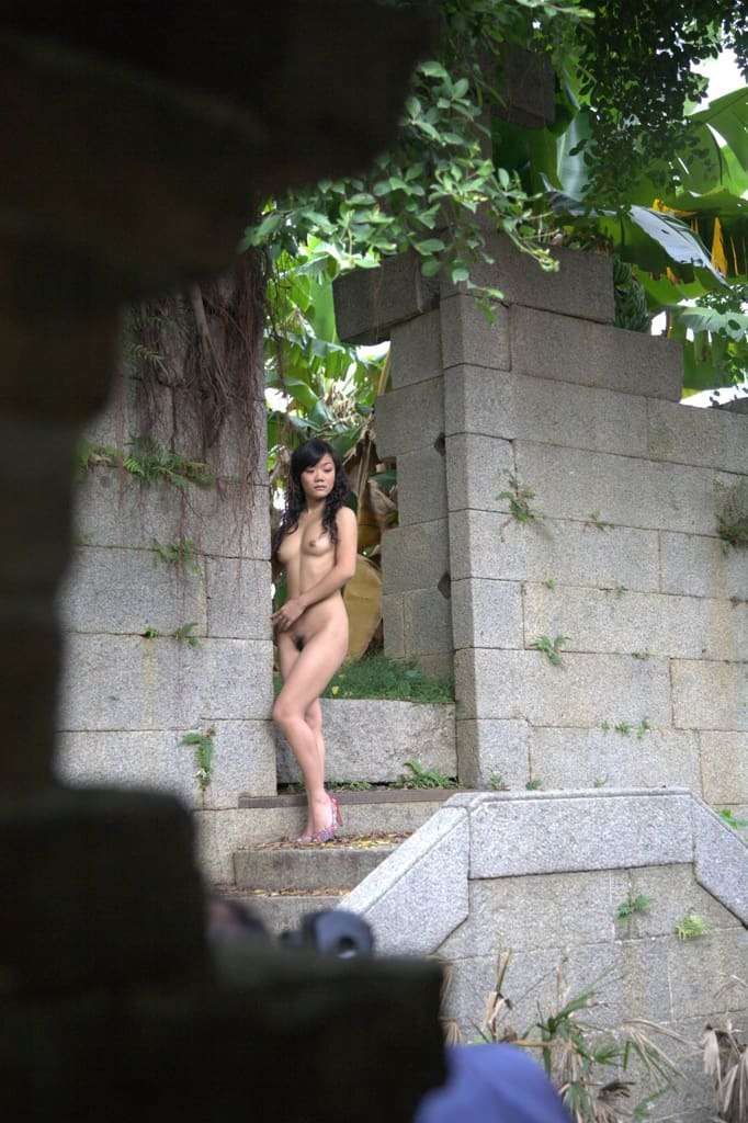 【国模套图】国模葳可儿人体私拍套图 [National Model Set Map] National Model Kaner's human body private shooting picture