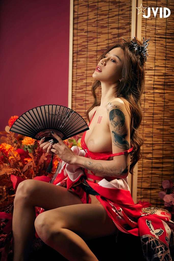 【JVID】Lara《媚娘端庄迷人》 【JVID】Lara "Mei Niang is dignified and charming"