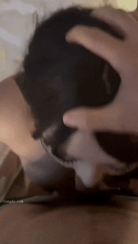 20岁四川酒吧大奶妹子，活好很骚，最适合一夜情 A 20yearold girl