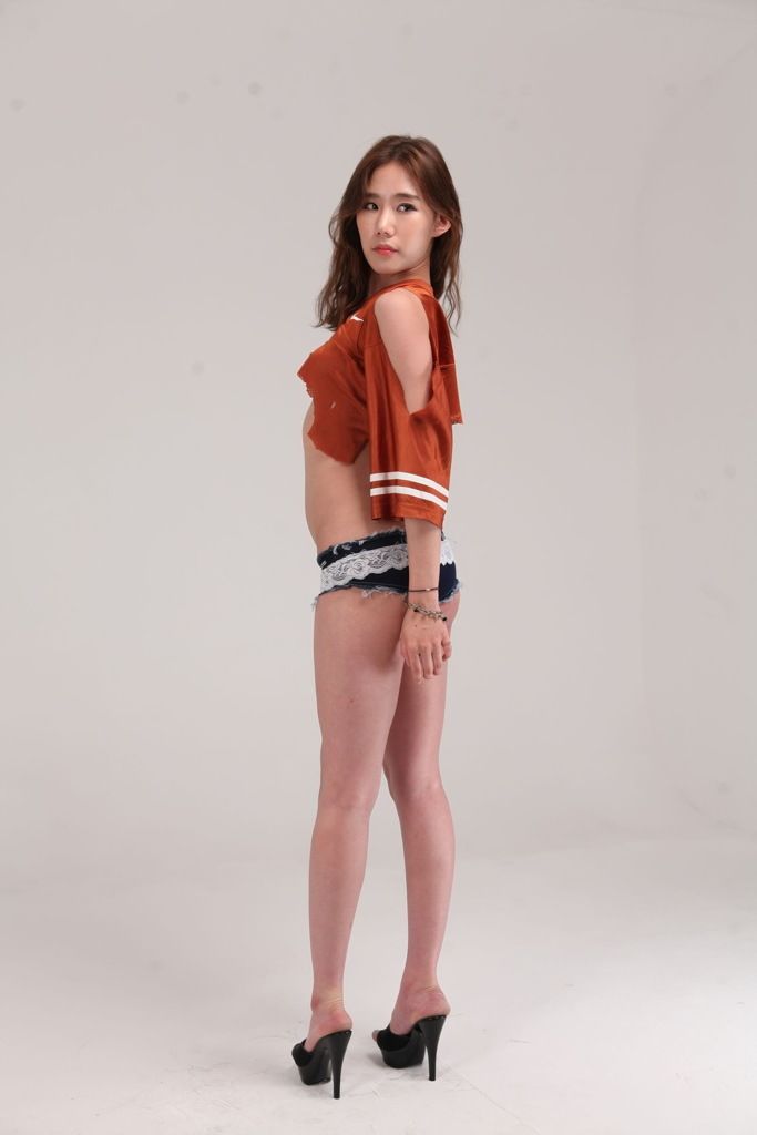 【韩模套图】韩模 소유（智贤） 大尺度人体私拍套图B1 [Korean mode