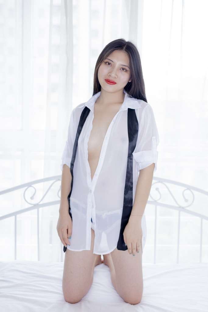 【黄甫】国模婧滢大尺度人体私拍套图 [Huang Fu] Chinese model Jingying's largescale private photo shoot of the human body