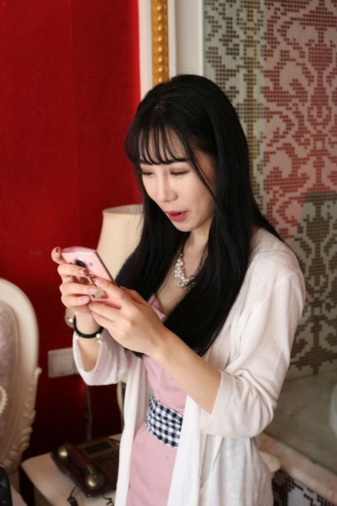 【国模套图】国模龙馨大尺度人体私拍套图1 【National Model Set