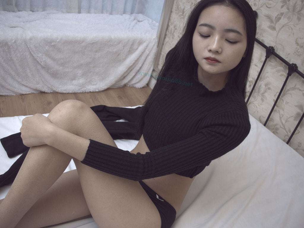 国模明明大尺度性爱人体私拍套图 Chinese model Mingming's largescale sexual body private photo shoot