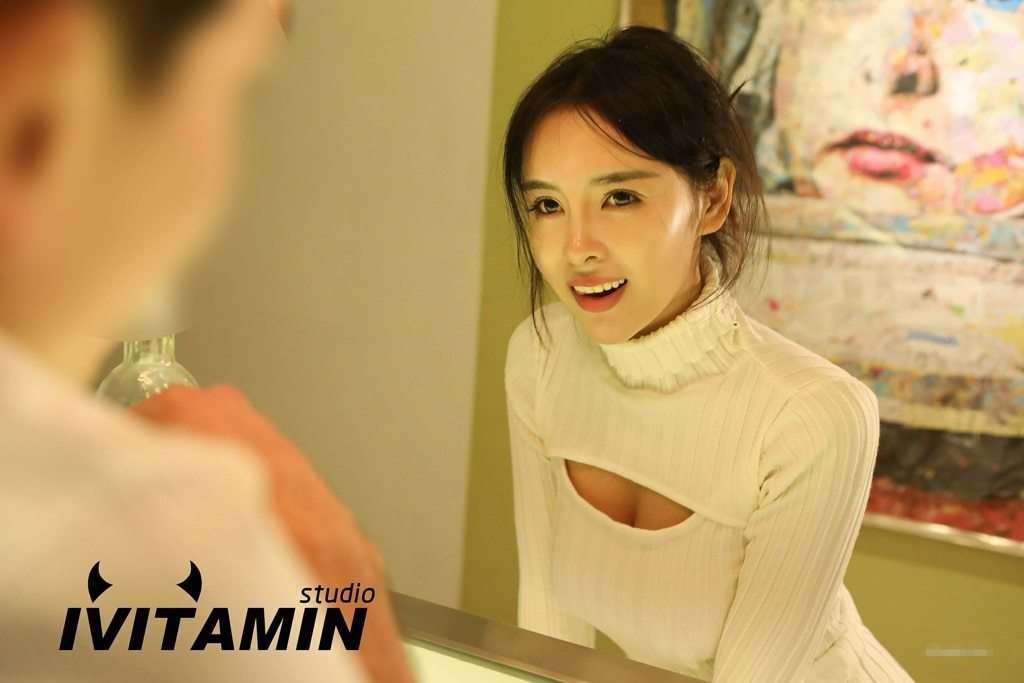 梦儿《酒吧的性感女神》 Meng'er "Sexy Goddess in the Bar"