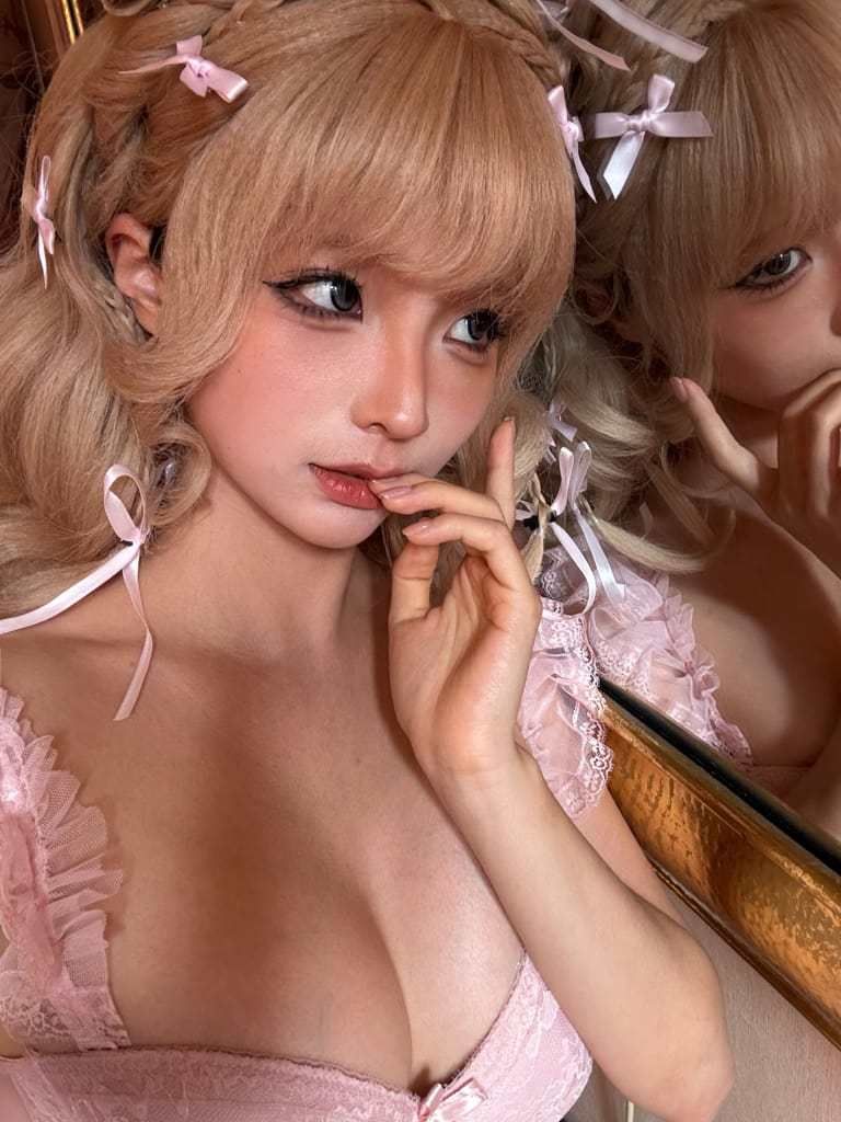 蠢沫沫《金发蝴蝶结》 Silly Momo "Blonde Bow"