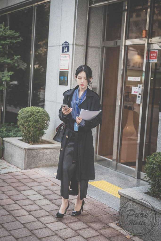 Yeha (예하) 尾随 Yeha (예하) tailing