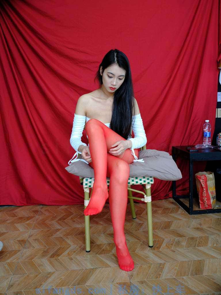 【国模套图】国模楚楚大尺度人体私拍套图2 【National Model Set】National Model Chuchu Largescale Human Body Private Photo Set 2