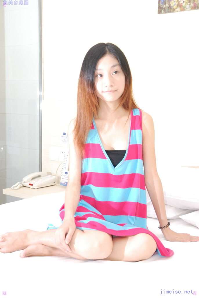 国模小牛奶大尺度性爱人体私拍套图 Chinese model small milk largescale sex body private photo set
