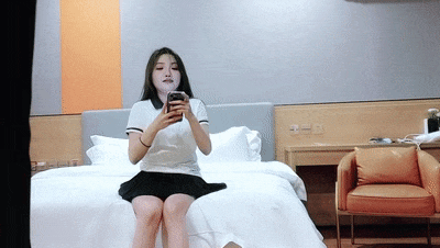 皮肤很白的四川小姐姐，打桩机狂暴输出 A Sichuan lady with v