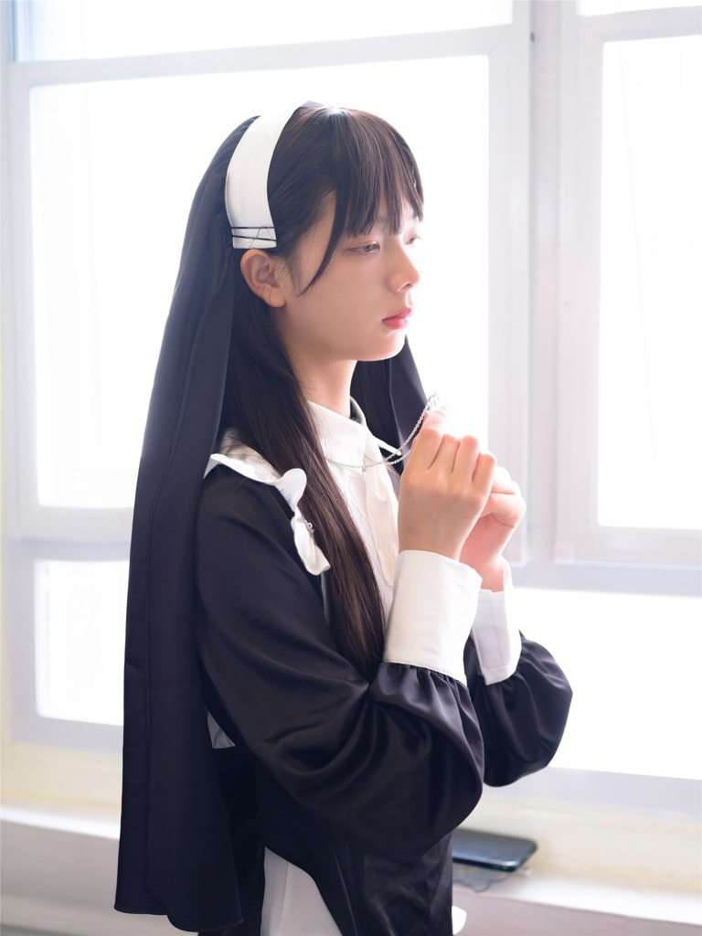 赤西夜夜《修女》 Akanishi Yeye "The Nun"