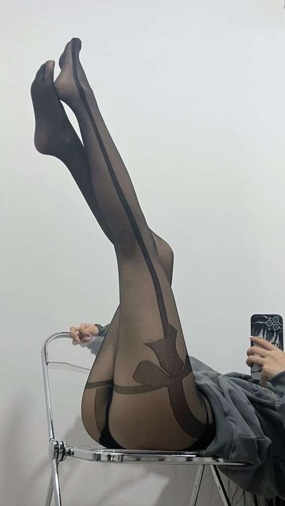 陈佩奇yyyy  红底朝天 Peggy Chenyyyy  red bottom