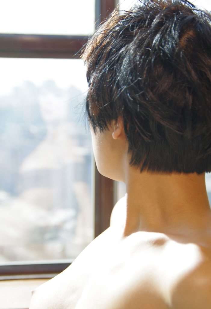 【国模套图】国模小波人体私拍套图2 [National Model Set Figure] National Model Small Body Private Photo Figure 2