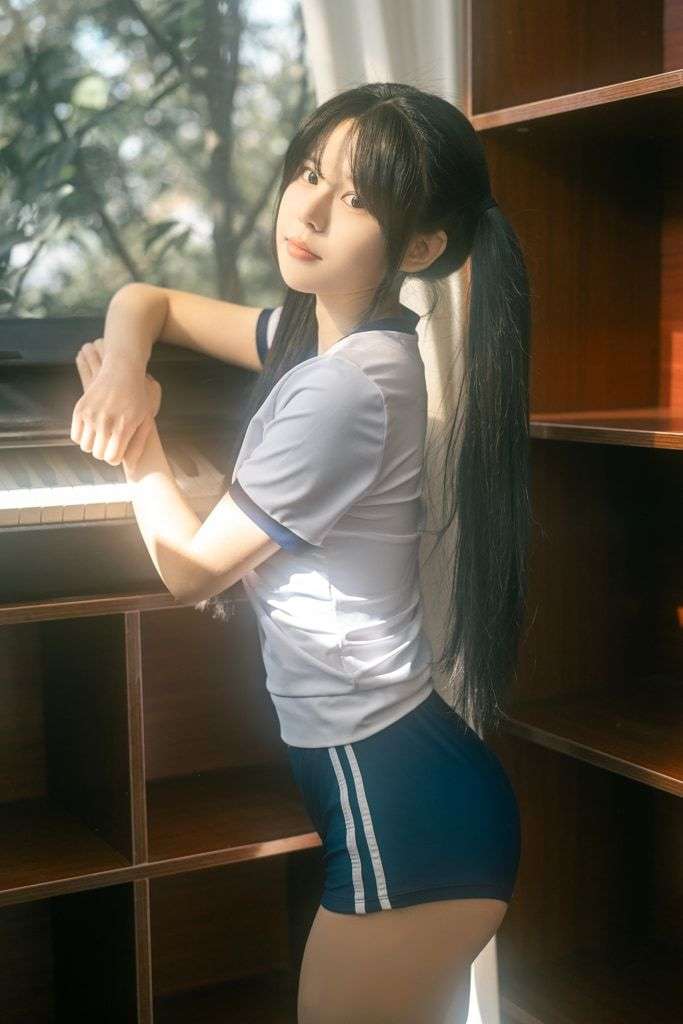 rua阮阮  春の更衣室体操服 rua阮阮  Spring locker roomgymnastics uniform