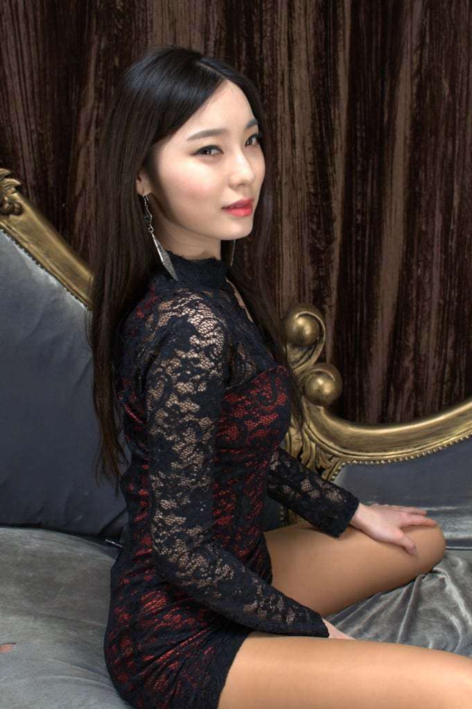 【韩模套图】韩模 이현지（李智贤）人体私拍套图 [Korean model set] Korean model 이현지 (Lee Jihyun) body private photo set