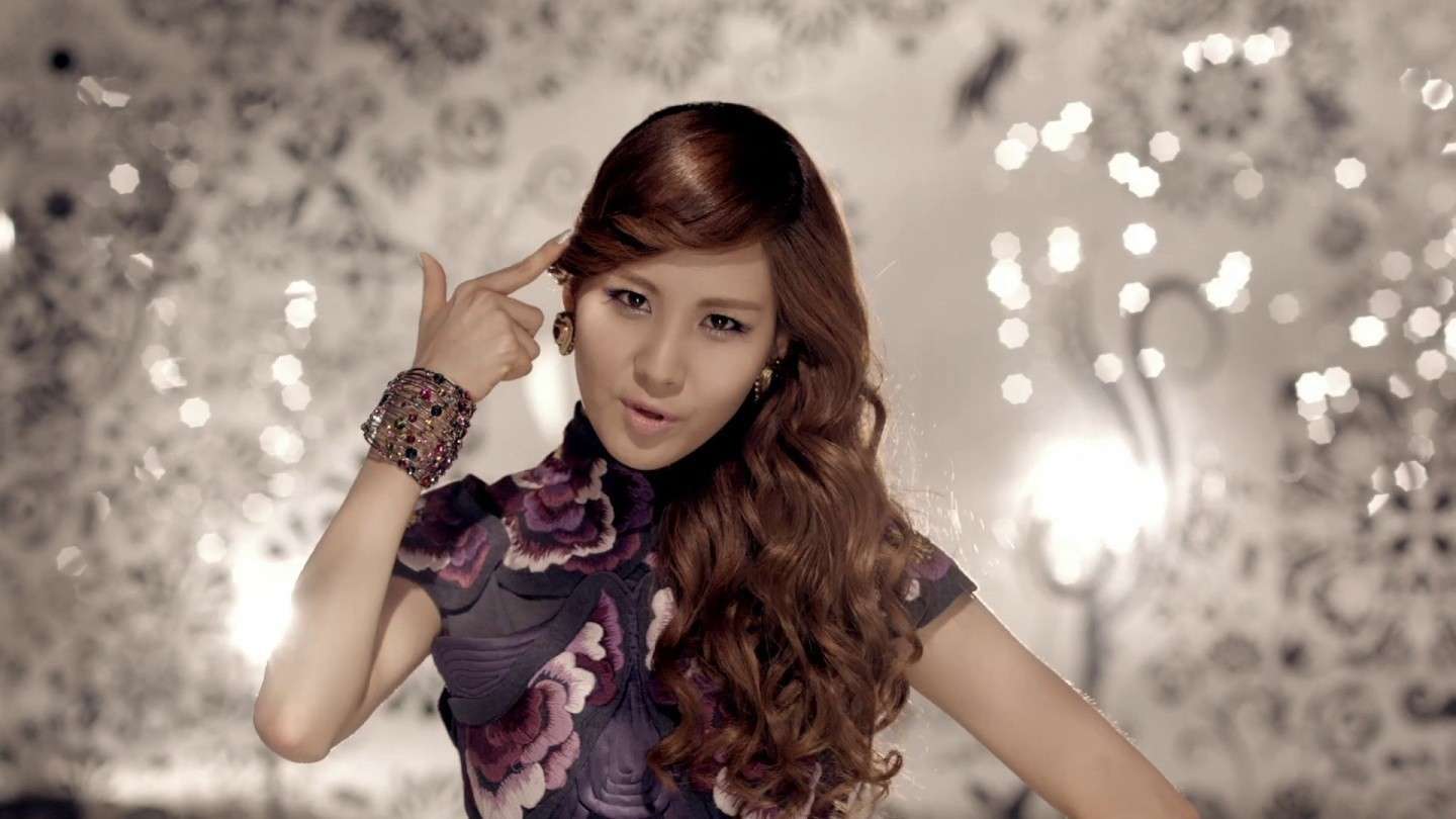 倒踢紫金冠劈腿一字马 Kick Zijinguan upside down and cheat on the horse