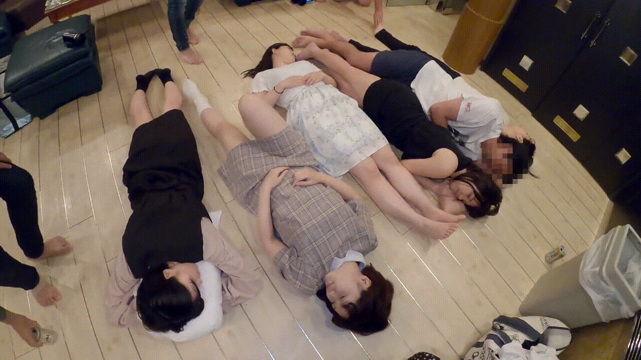 好看的动态图(续二千八百零八十四）（灌醉四姐妹，一人一个草嫩逼） Goodloo