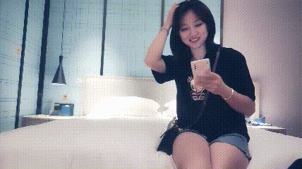 高挑大长腿 穿上情趣连体黑丝被小哥操的骚叫连连 口爆吃精 Tall and long legs, wearing sexy black stockings, being fucked by the guy, screaming, and eating sperm