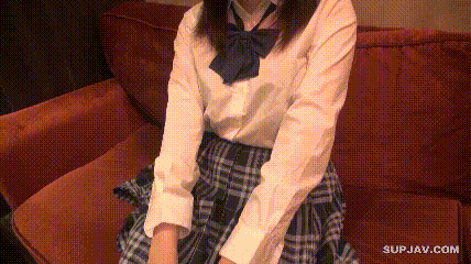 奶大肥臀 稀毛鲍鱼肥嫩 吃鸡乳交 被大鸡吧无套输出 娇喘连连 内射 Big breasts and fat ass, thin hair, fat and tender abalone, eat chicken breasts, get out of big cock without condom, panting, creampie