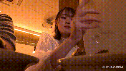 身材苗条被灌醉带回房间无套输出 内射 Slim figure, drunk, b