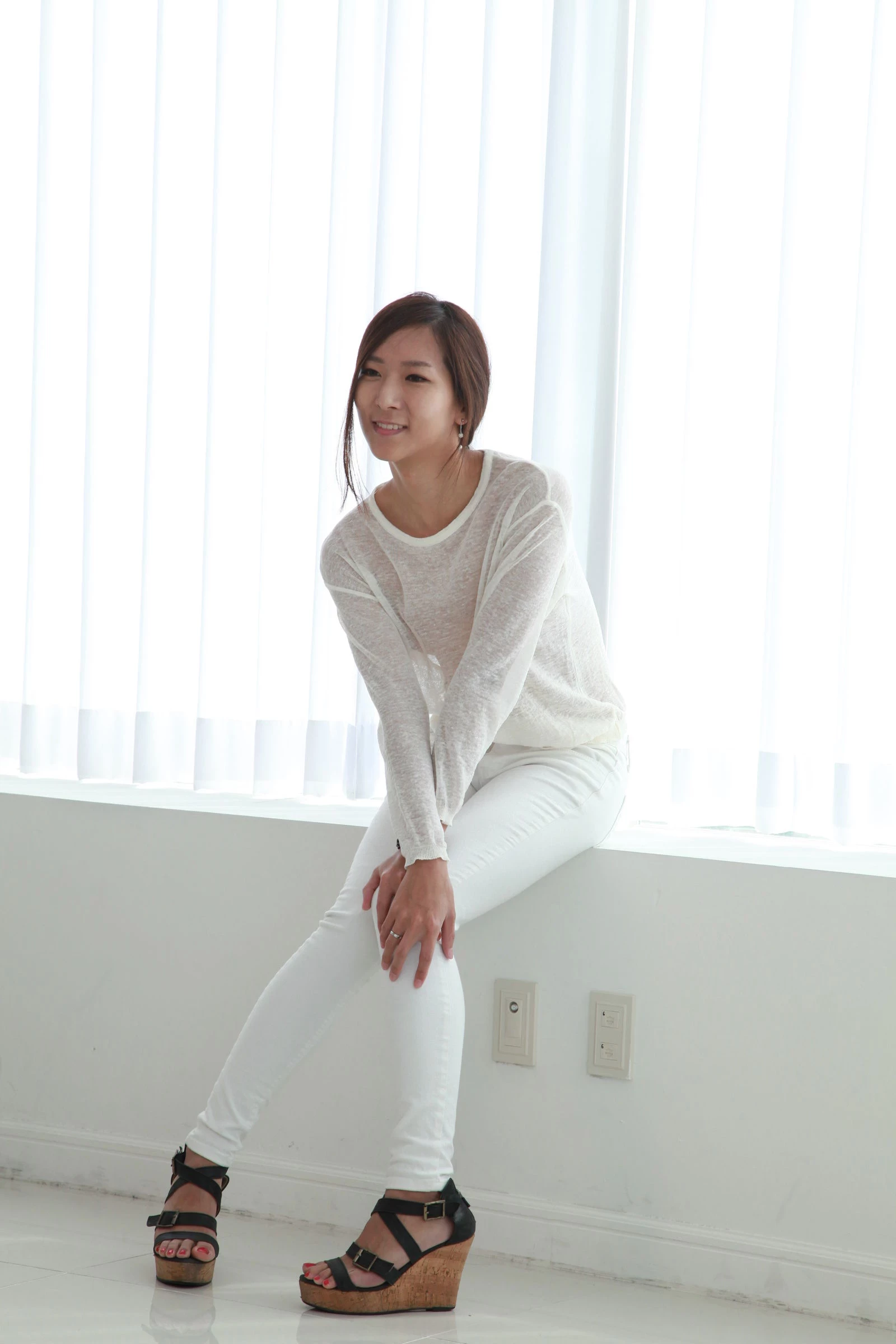 不知名国模大尺度人体私拍 Unknown Chinese model's largescale private photo shoot