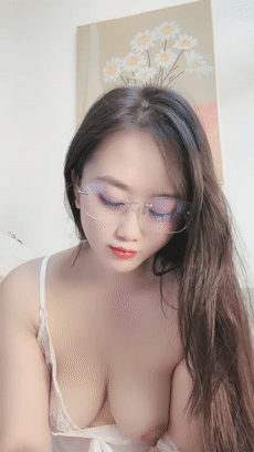 好看的动态图(续七百零十三）（肤白貌美、小屄粉嫩）（推荐） Nice dynamic pictures (continued from 703) (white skin, beautiful appearance, pink pussy) (recommended)