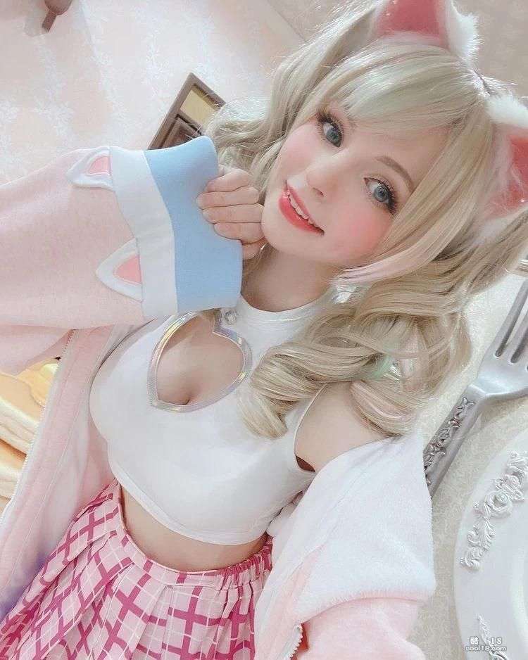 爱尔兰美少女PeachMilky高颜值，空灵气质还原二次元萌妹！ The beautiful Irish girl PeachMilky has good looks and an ethereal temperament, restoring her cuteness to a twodimensional girl！