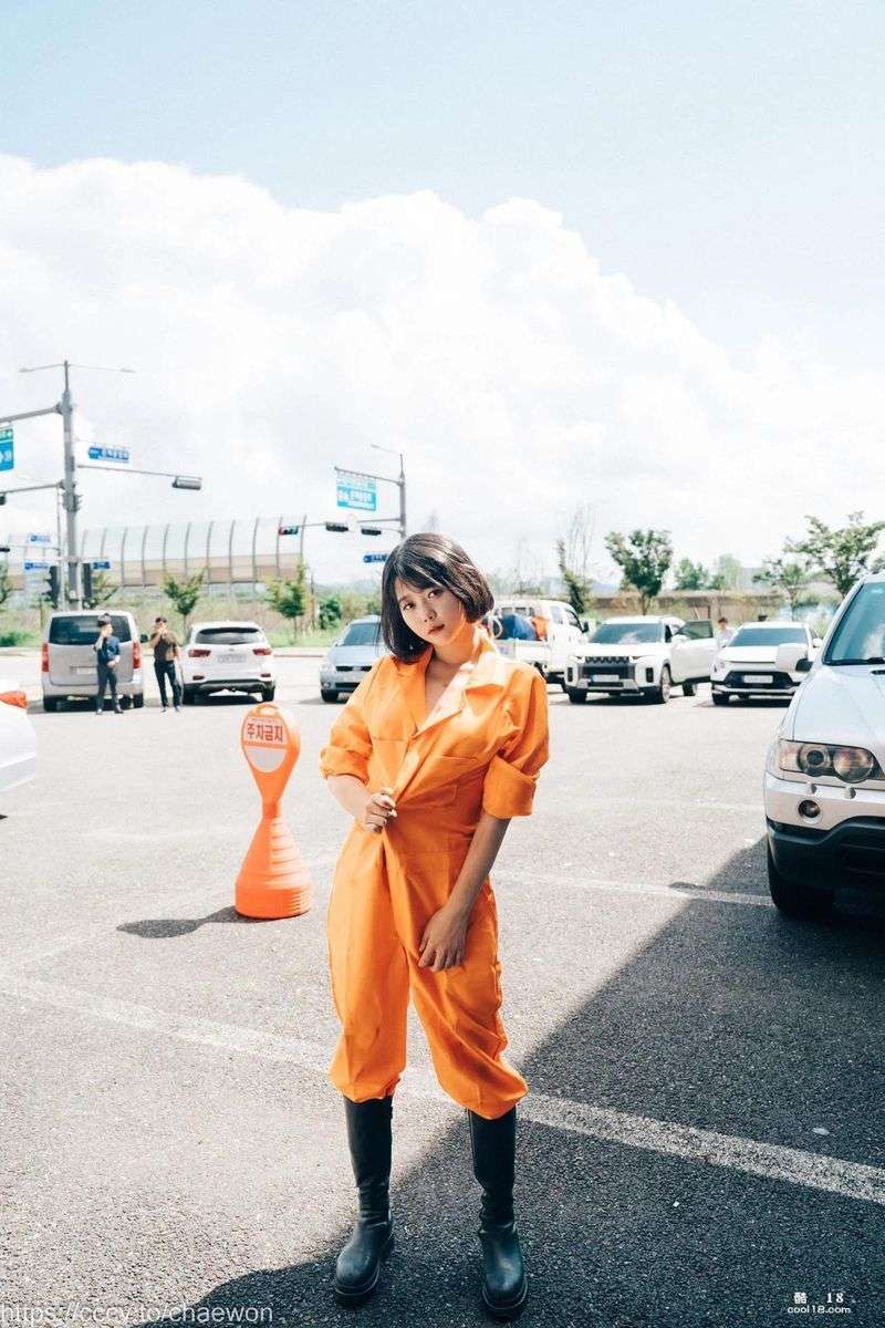 [ZIA.Kwon 권지아] 解放酥软「雪白馒头」不小心见 [ZIA.Kwon 권지아] Jiefang Soft "Snow White Steamed Bun" accidentally met