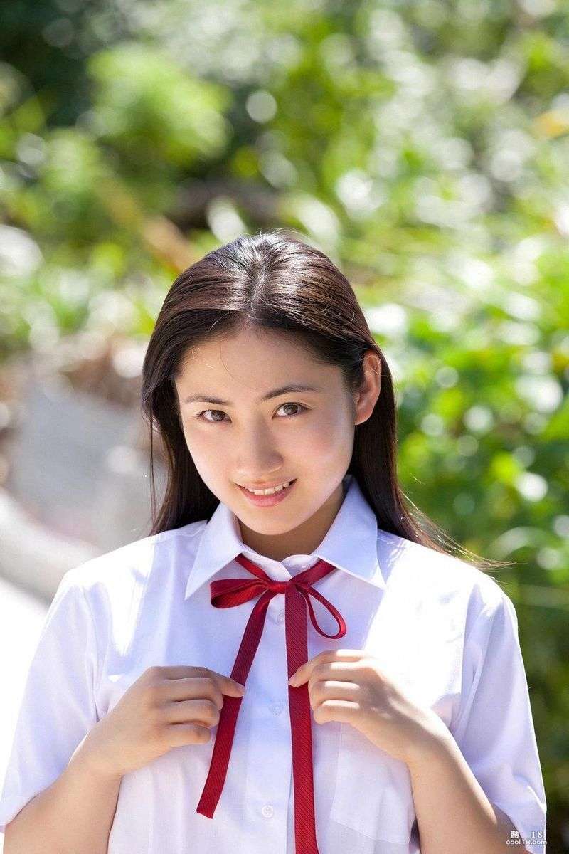 [YSWeb] Vol.429 纱绫《17回目の夏》写真集 [YSWeb] Vol.429 Saaya's "17 Chapters of Summer" Photo Album