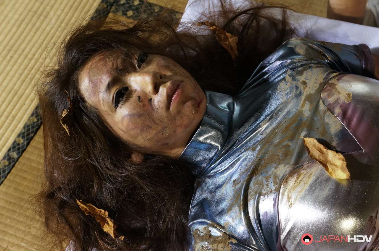 JAV Japanese chick Ai Mizushima is reanimated thanks to a mad scientist JAV Japanese chick Ai Mizushima is reanimated thanks to a mad scientist