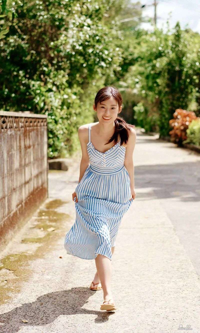 [井本彩花] 超高颜值还有紧緻白嫩身材诱惑力满点 [Ayaka Imoto] Super goodlooking and a tight, white and tender figure, full of temptation