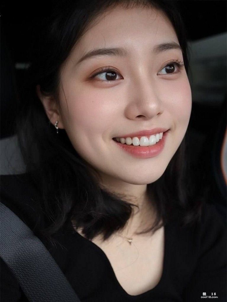 肥臀白虎看着很舒服 The fat butt white tiger looks very comfortable