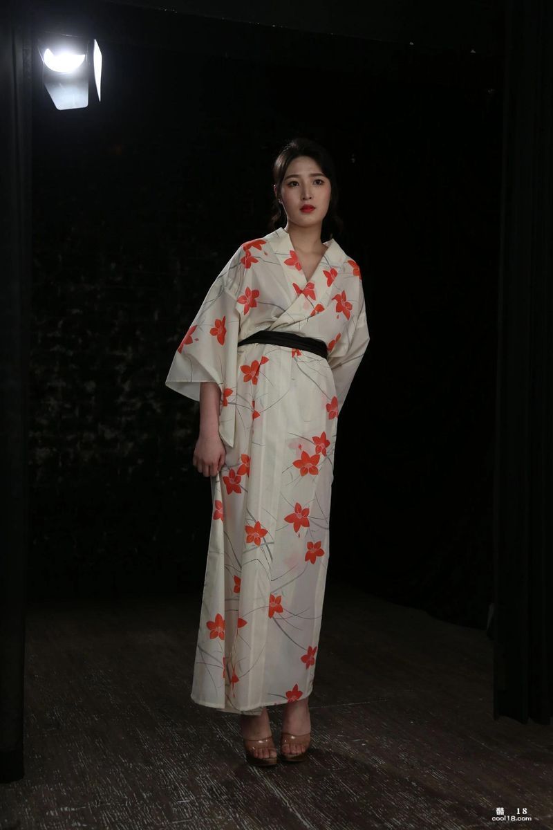 尤娜行色最美女神韩模大尺度人体私拍DSIK1 Yuna, the most beautiful Korean model, has a largescale private photo shoot of her body DSIK1