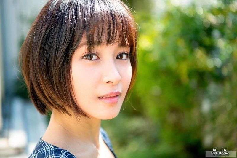 [逢见リカ] 身材超火辣颜值太逆天 掳获你的芳心 [Mengmi Rika] She has a super hot figure and looks so good that she will capture your heart.