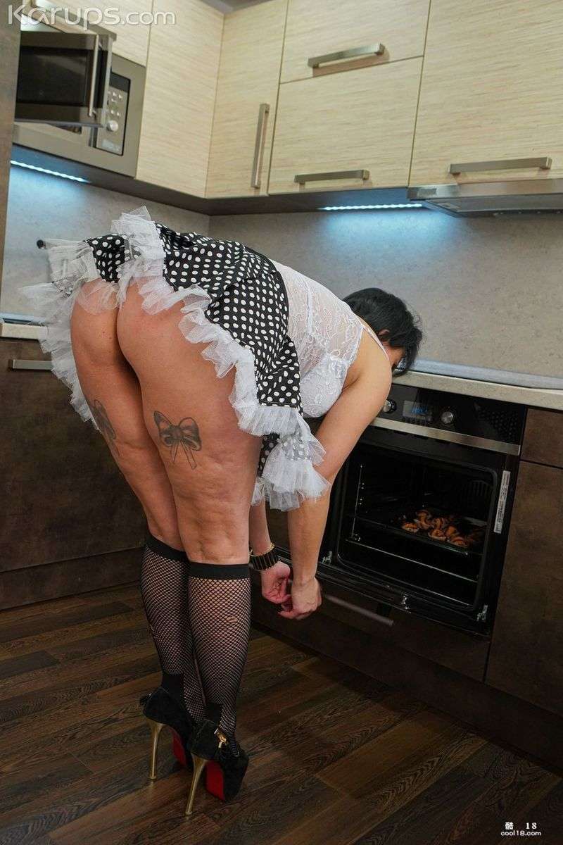 Karups 老年妇女 Sona X Karups Older Women Sona X