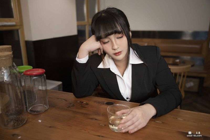 洛璃LoLiSAMA  醉酒OL LoLiSAMA  Drunk OL