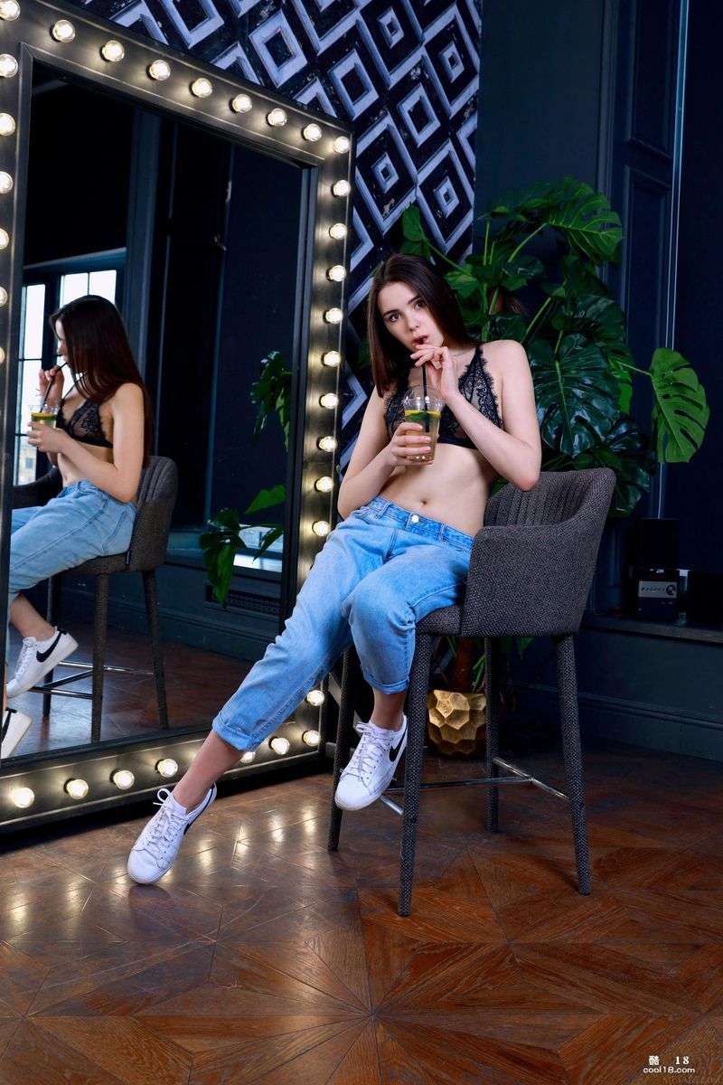 Eva Amari  Lively Eva Amari  Lively