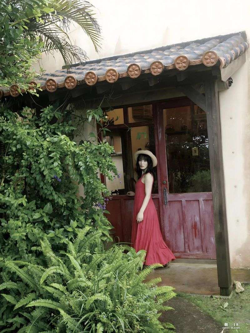 [金子智美] 万恶的「饱满乳量」整个好猛！ [Tomomi Kaneko] The evil "full milk volume" is so fierce！